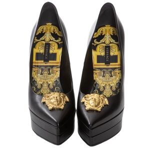 Authentic Versace heels in black leather.